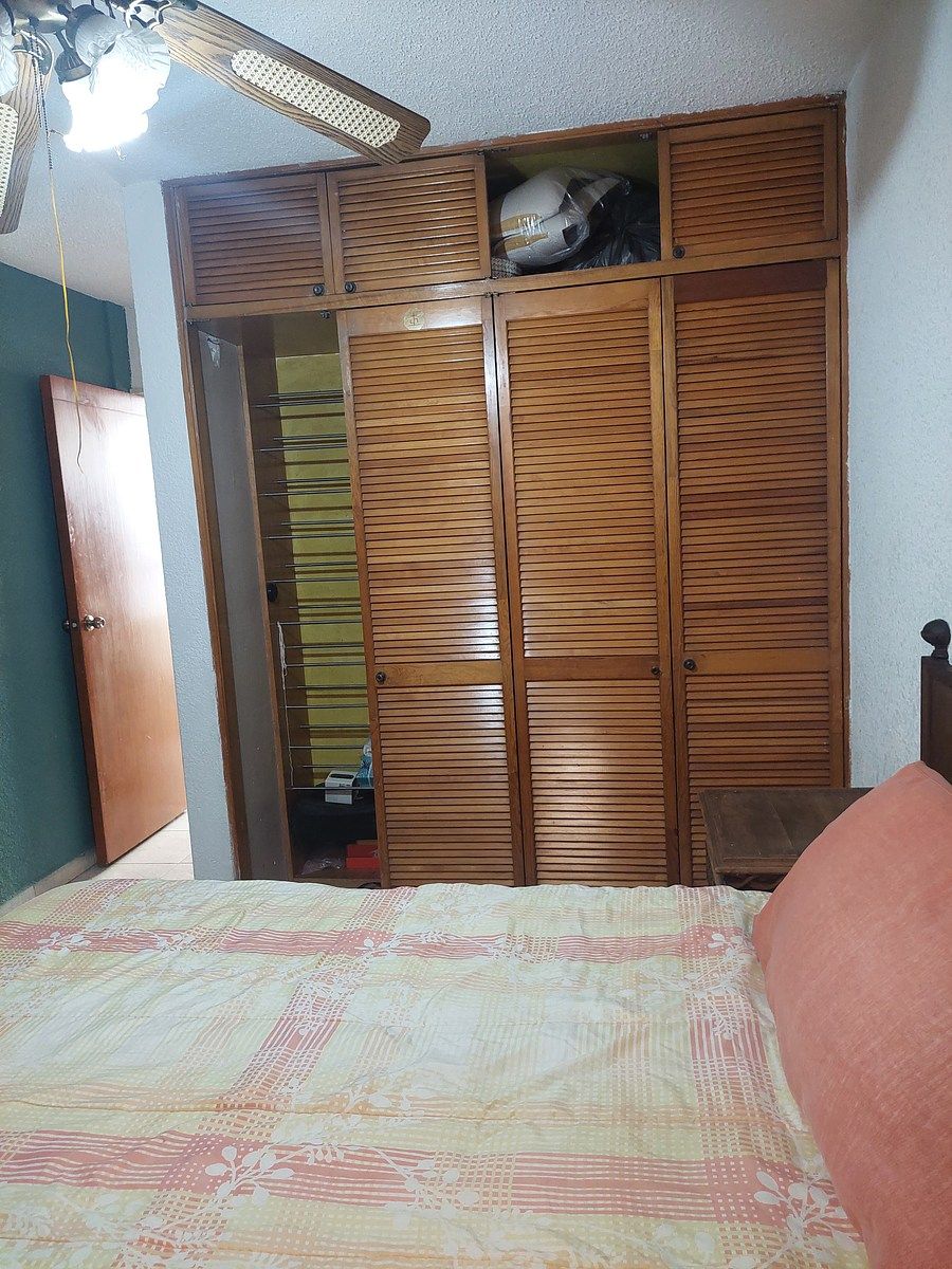 12 de 15: Closet recámara 2