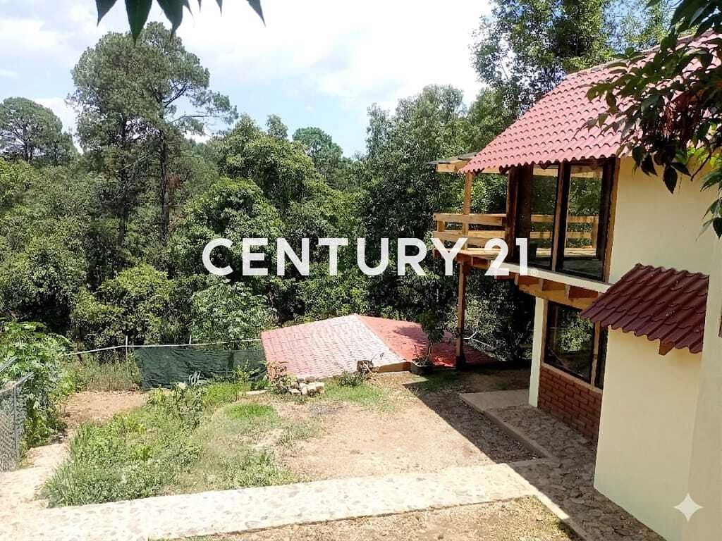 Casa em San Mateo Acatitlán, Valle de Bravo, foto 2 de 17