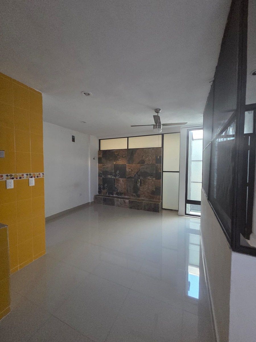 18 de 19: habitacion independiente con baño completo y meseta cocina