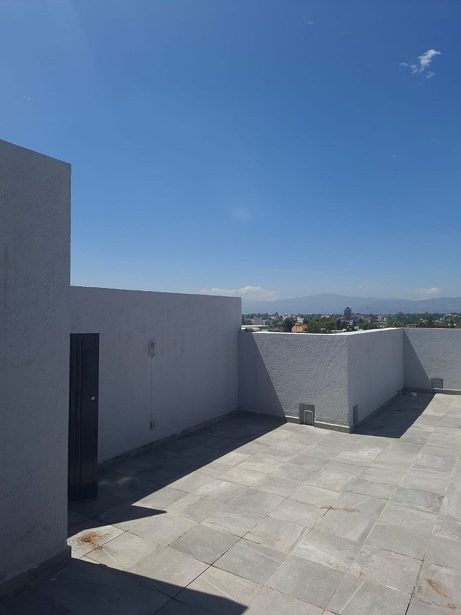 17 of 17: Roof privado