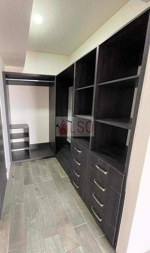 6 de 20: Vestidor recamara principal