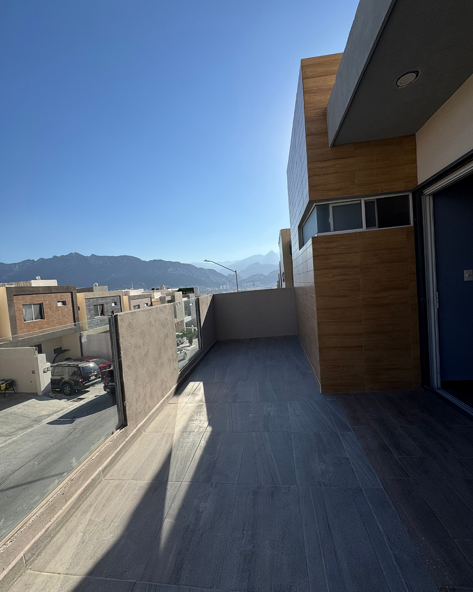 29 of 35: Terraza de Recamara principal