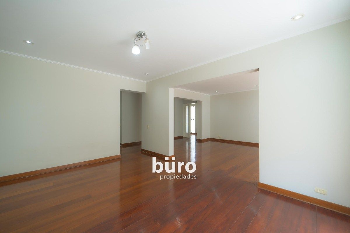 4 de 28: El comedor abierto a la sala