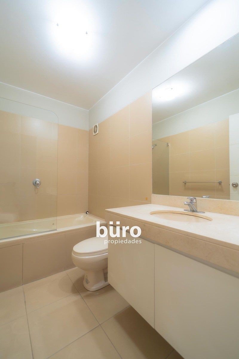 19 de 28: Baño del tercer dormitorio