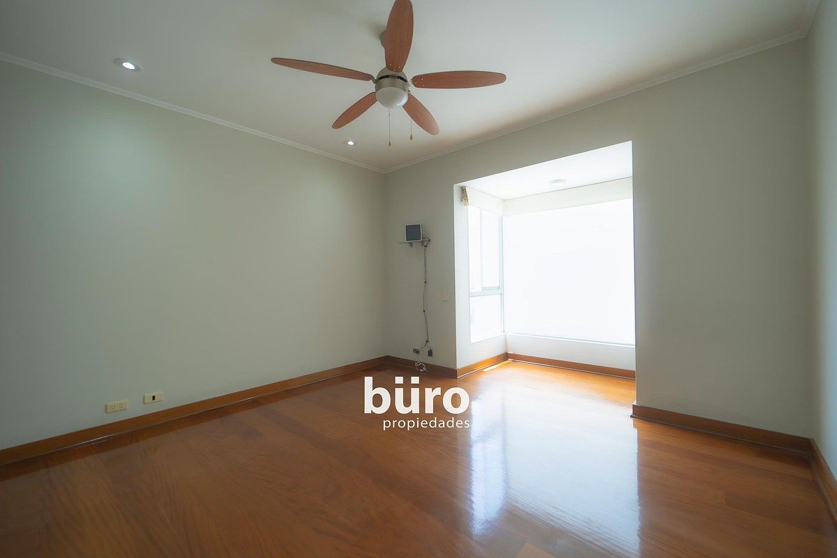 9 de 28: Tercer dormitorio con baño