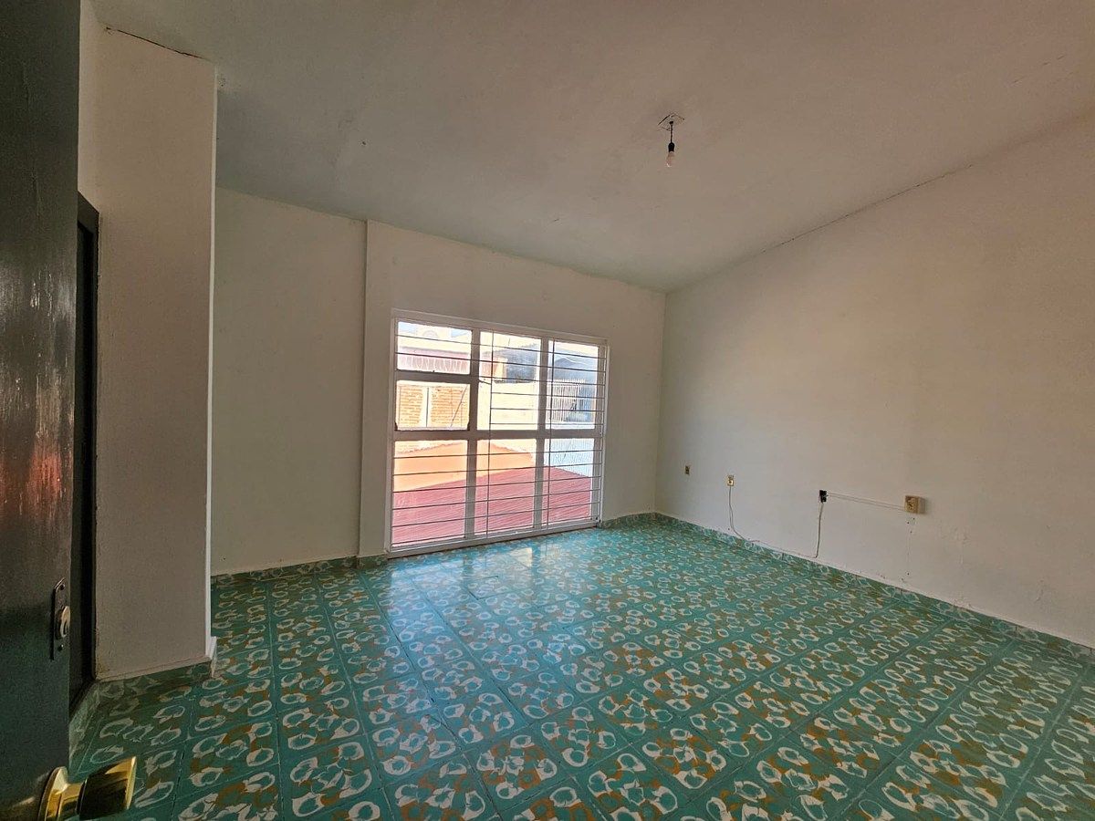 15 of 26: Espacios iluminados en planta alta