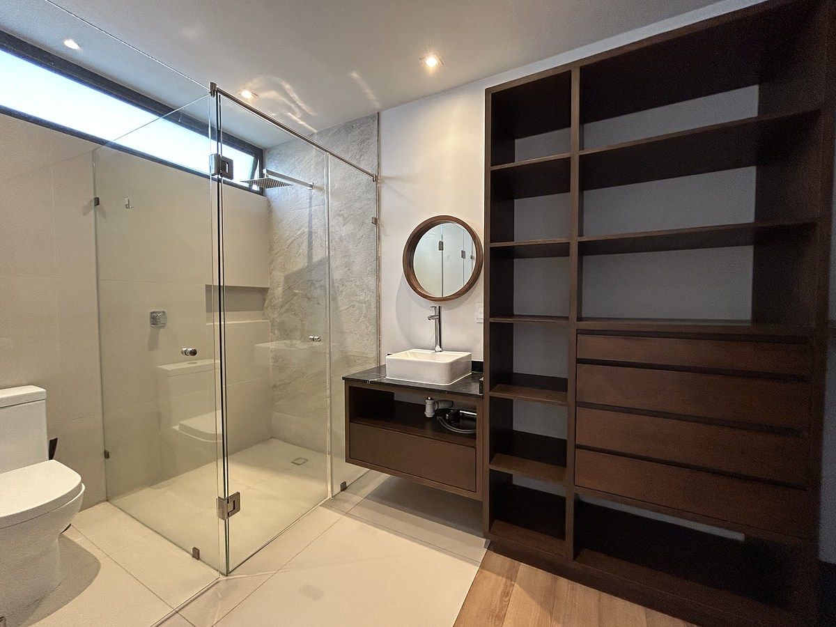 30 of 40: Baño vestidor 2