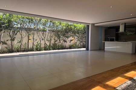 Residencia con diseño y exclusividad en Puerta Las Lomas