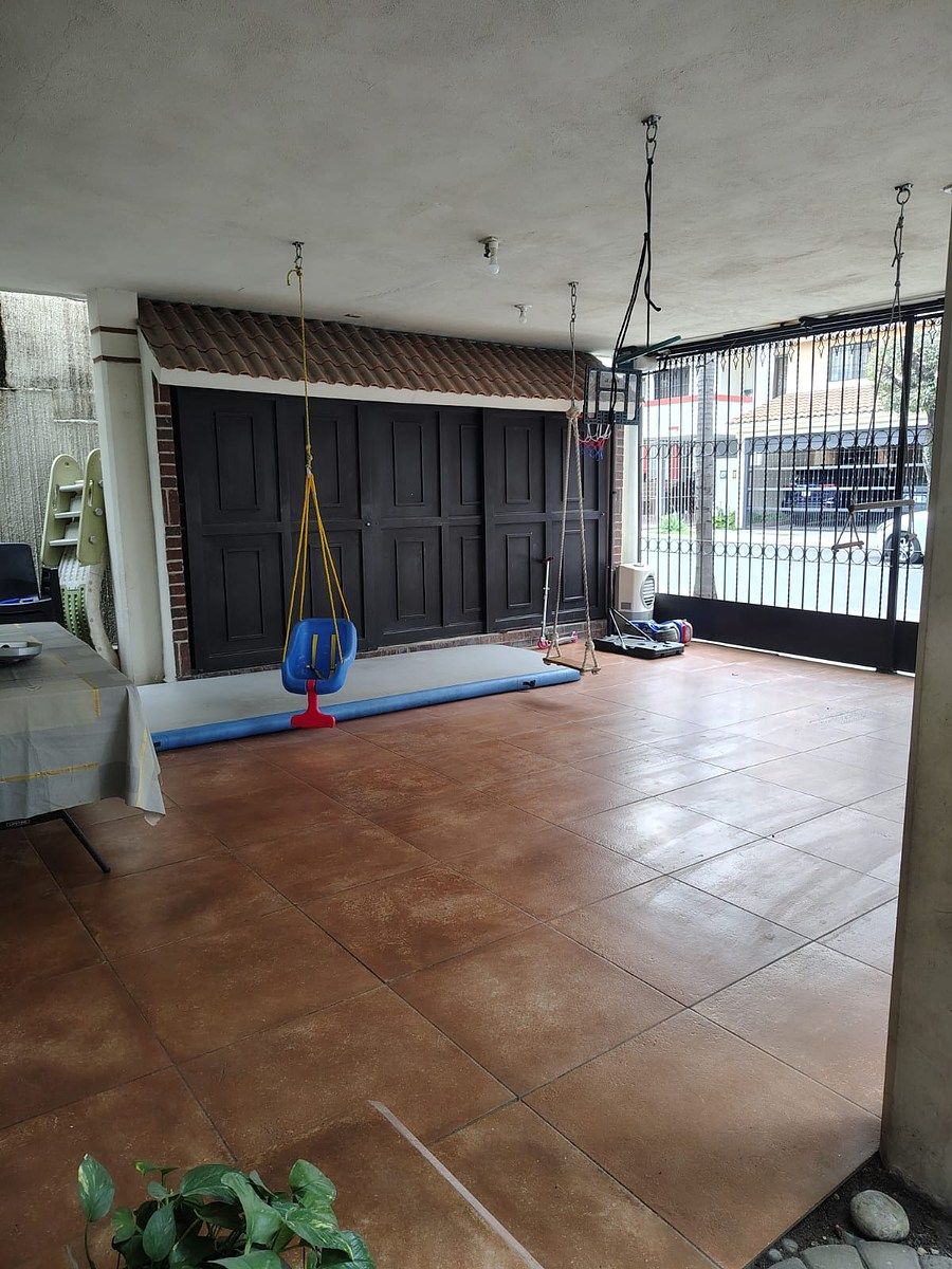 23 de 28: cocher doble con bodega