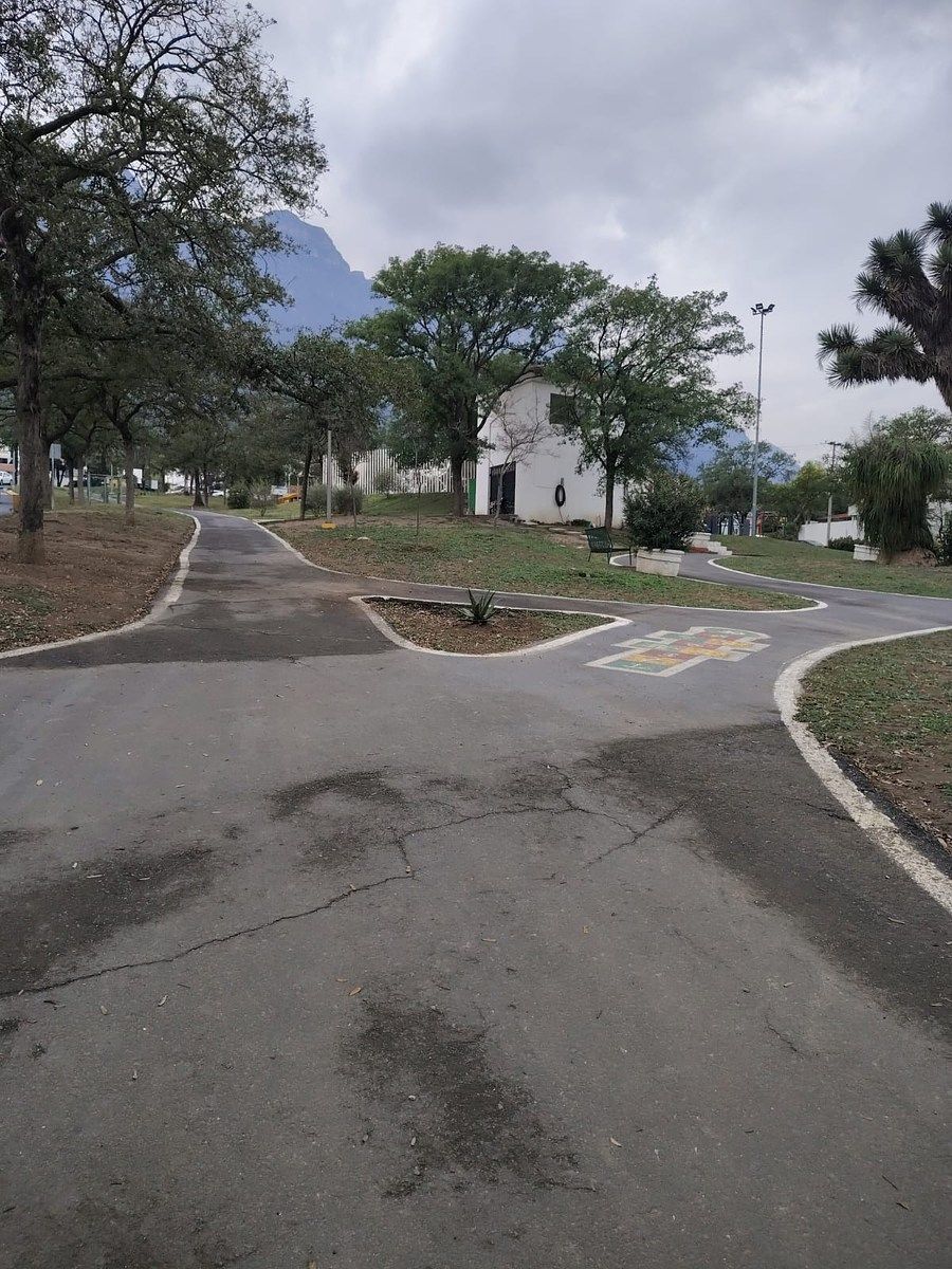 27 de 28: parque dentro de la privada.