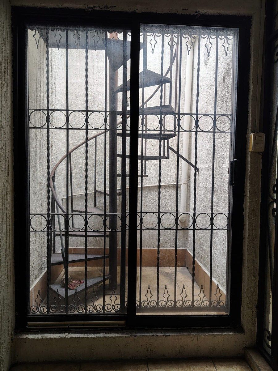 17 de 31: Acceso a la terraza en azotea desde la recamara principal.