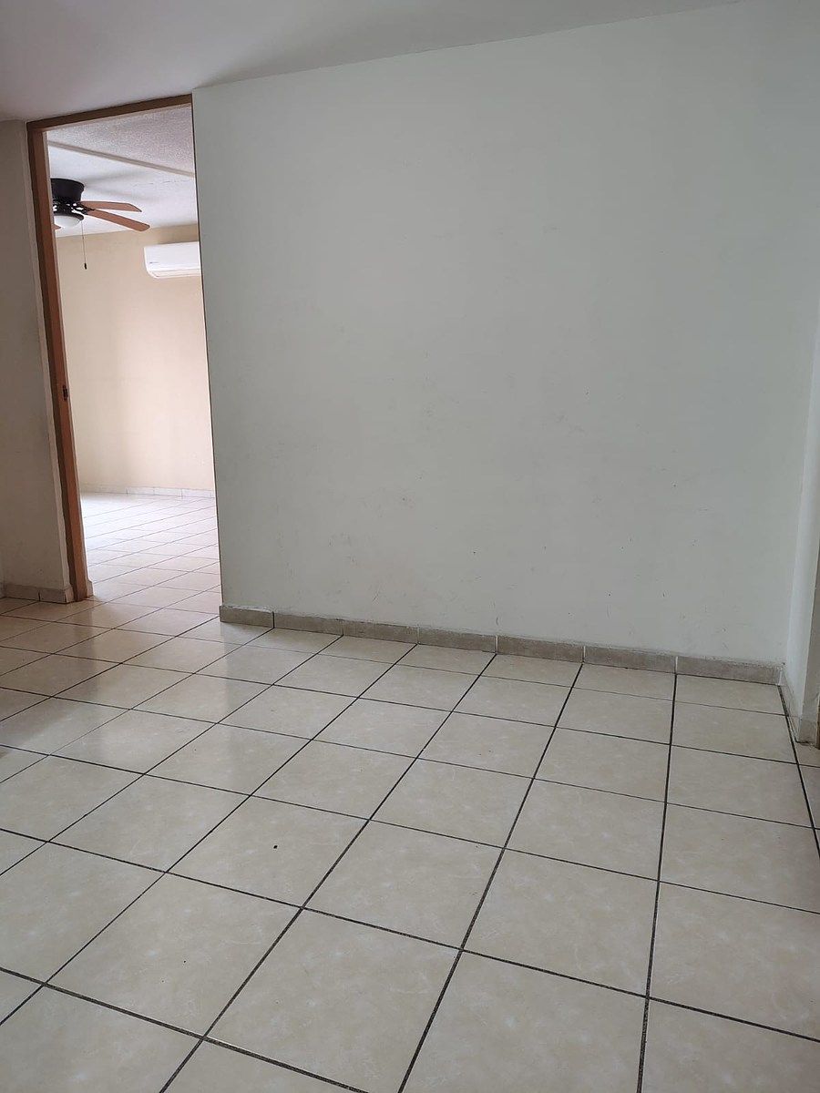 12 de 31: Distribuidor para las habitaciones.