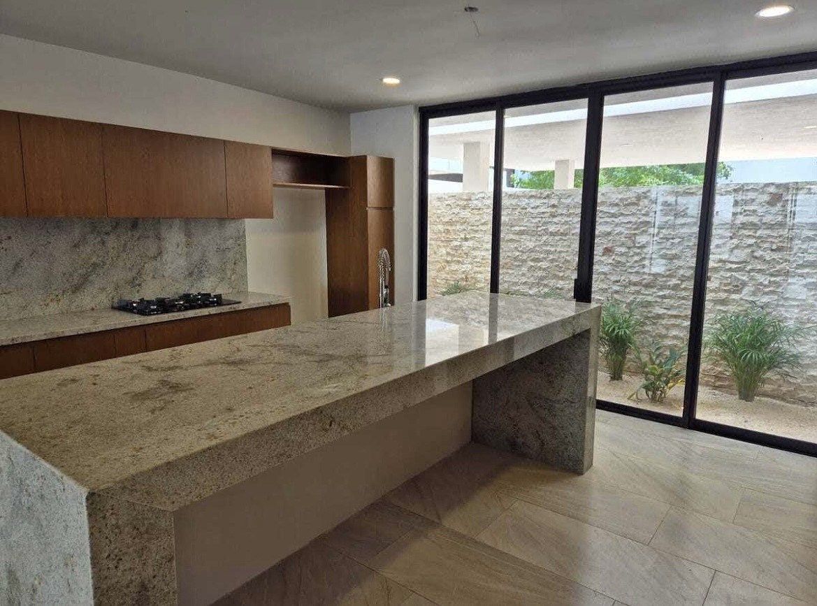 Se Vende Casa Nueva en Privada con Recámara en Planta Baja Mérida Yucatán