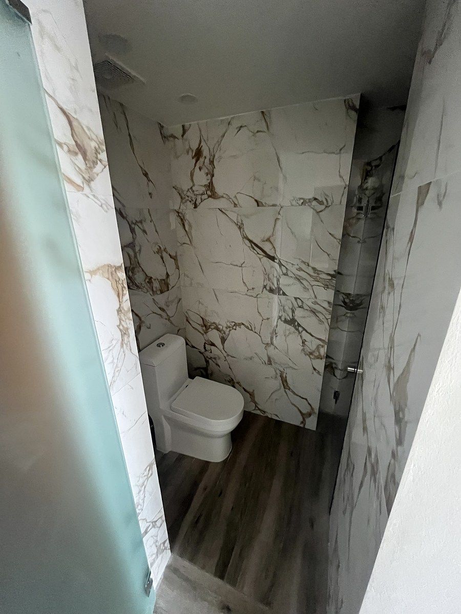 7 de 12: Baño habitación principal