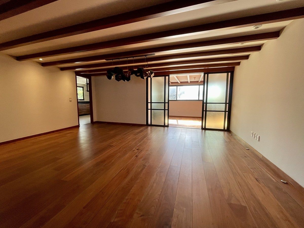 12 de 49: Estancia comedor con acceso a la cocina