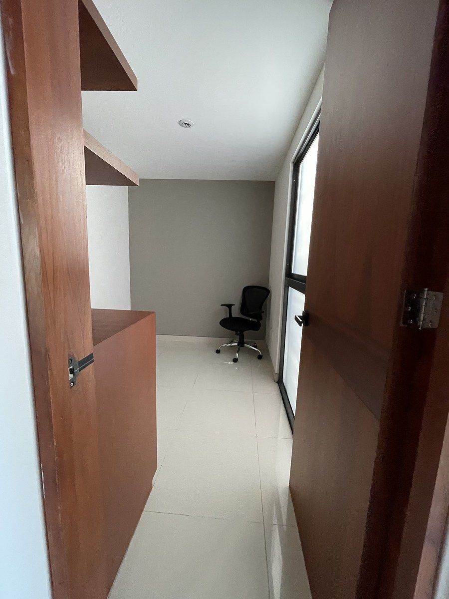 23 de 49: Cuarto de servicio