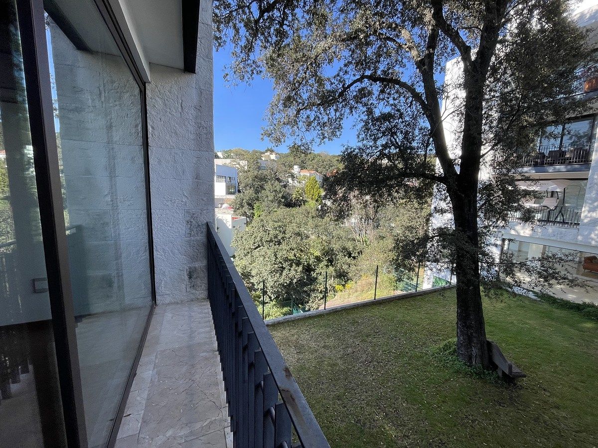 26 de 49: Vista desde el balcón