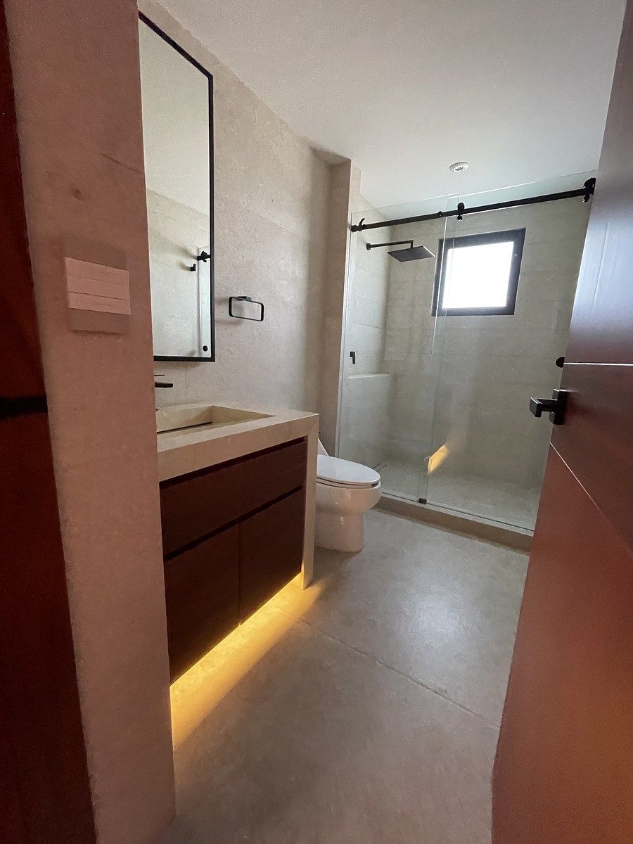 36 de 49: Baño completo