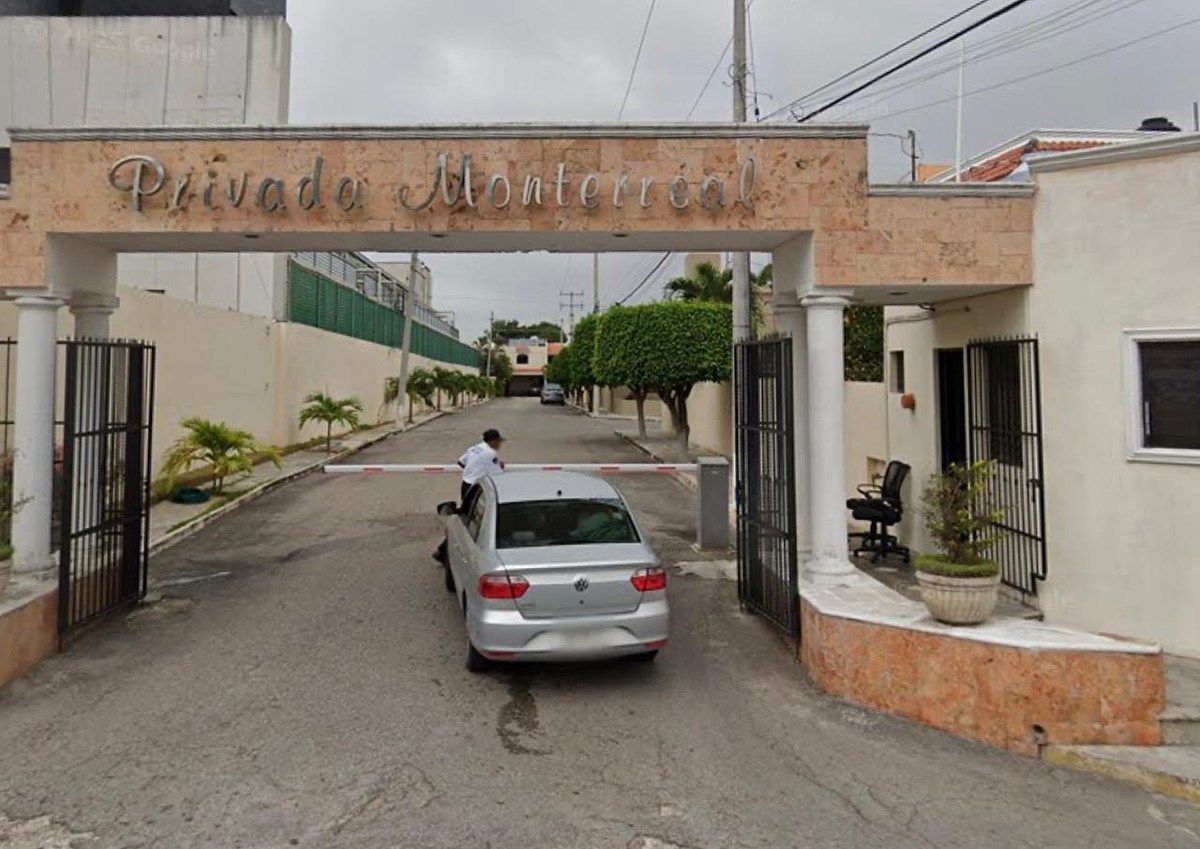 12 de 12: Entrada a privada