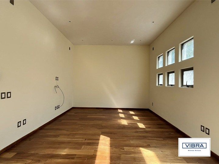 30 of 47: Family Room