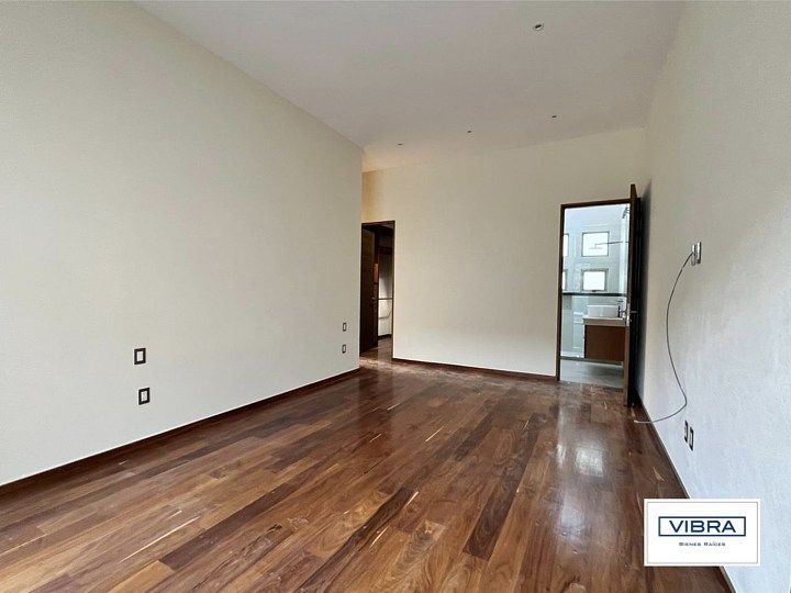 43 of 47: Cuarta recámara