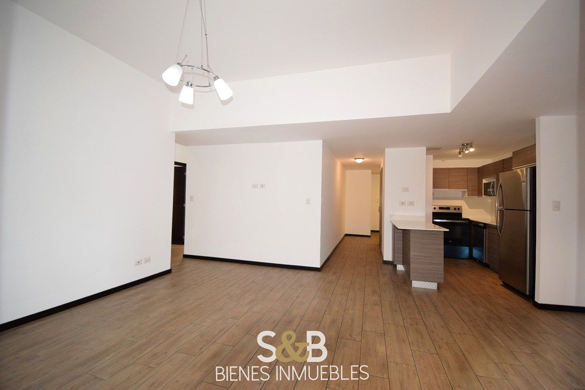 Apartamento con terraza en renta, zona 10, foto 1 de 10