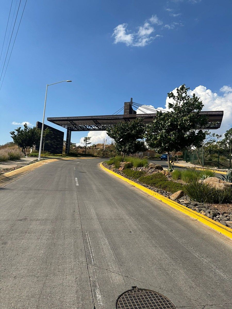TERRENO EN VENTA EN ZIMALTA - foto 1