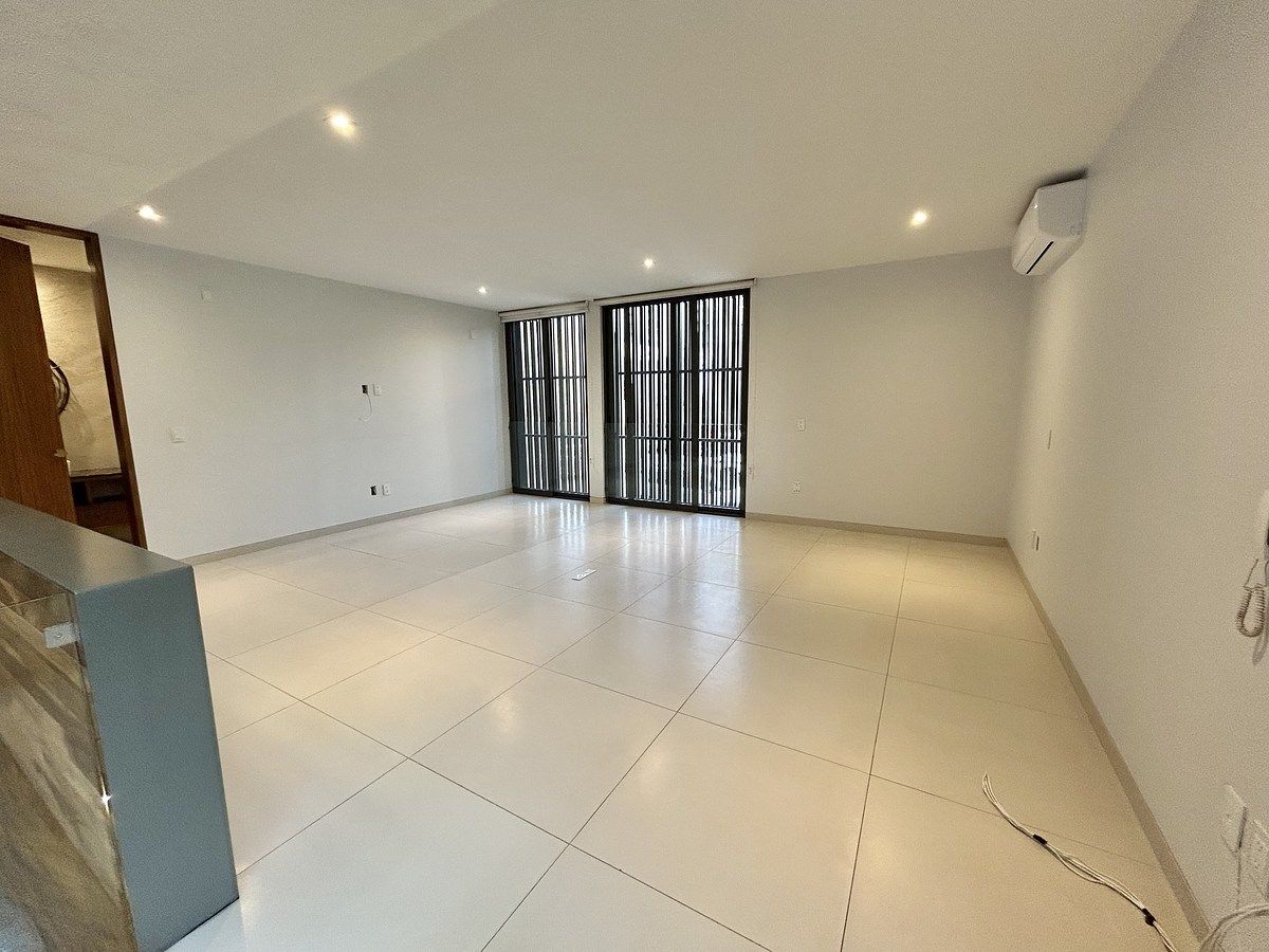 17 de 39: Estudio/Oficina