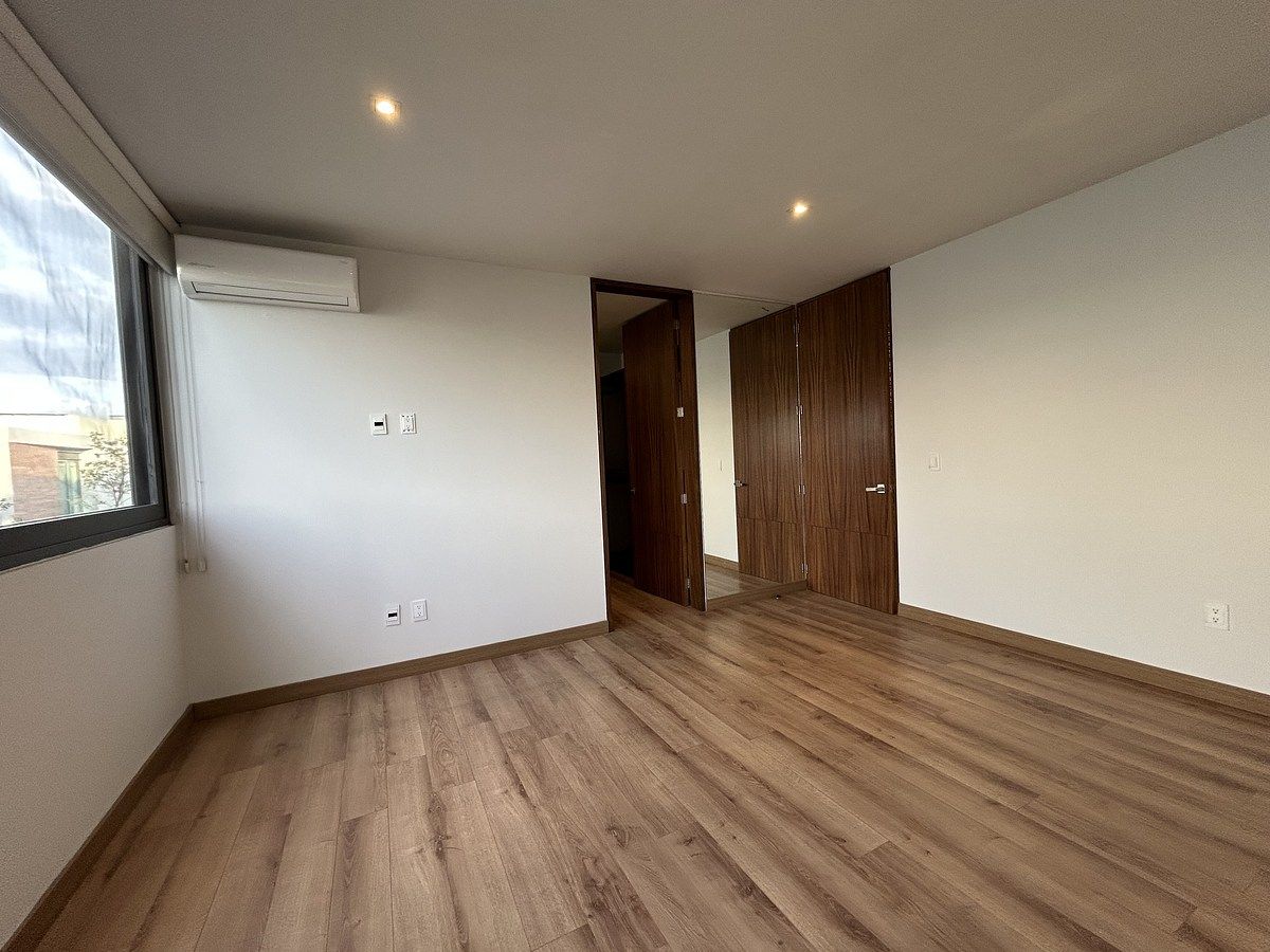 32 de 39: Recamara secundaria 2