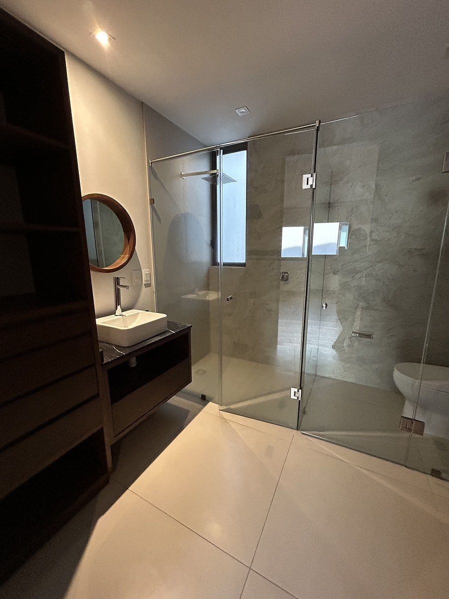 35 de 39: Baño vestidor secundaria 2