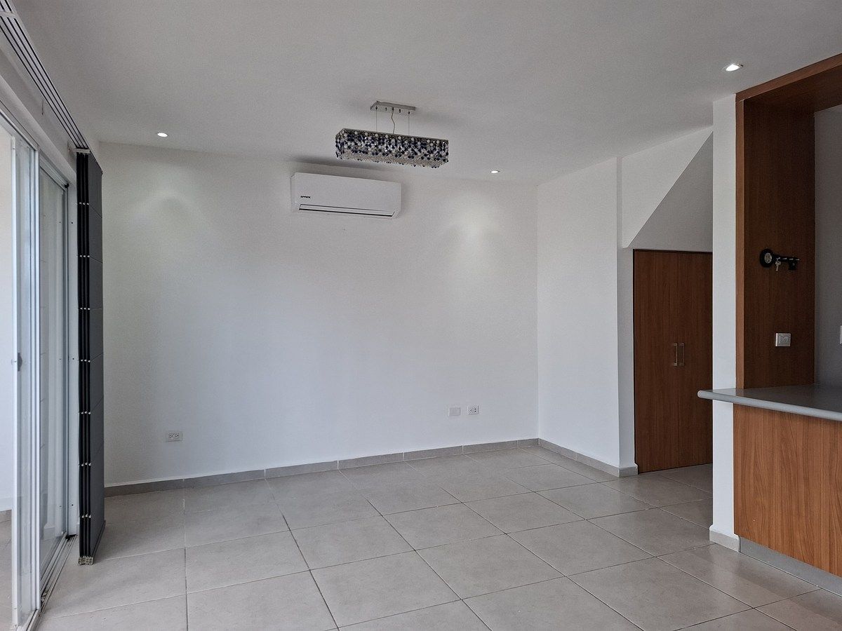 4 de 19: Sala - Comedor