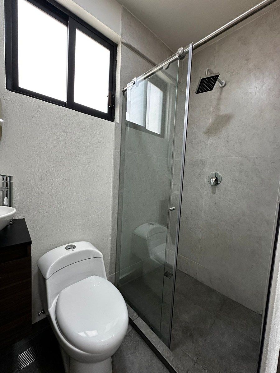 17 de 24: Baño Habitación 4