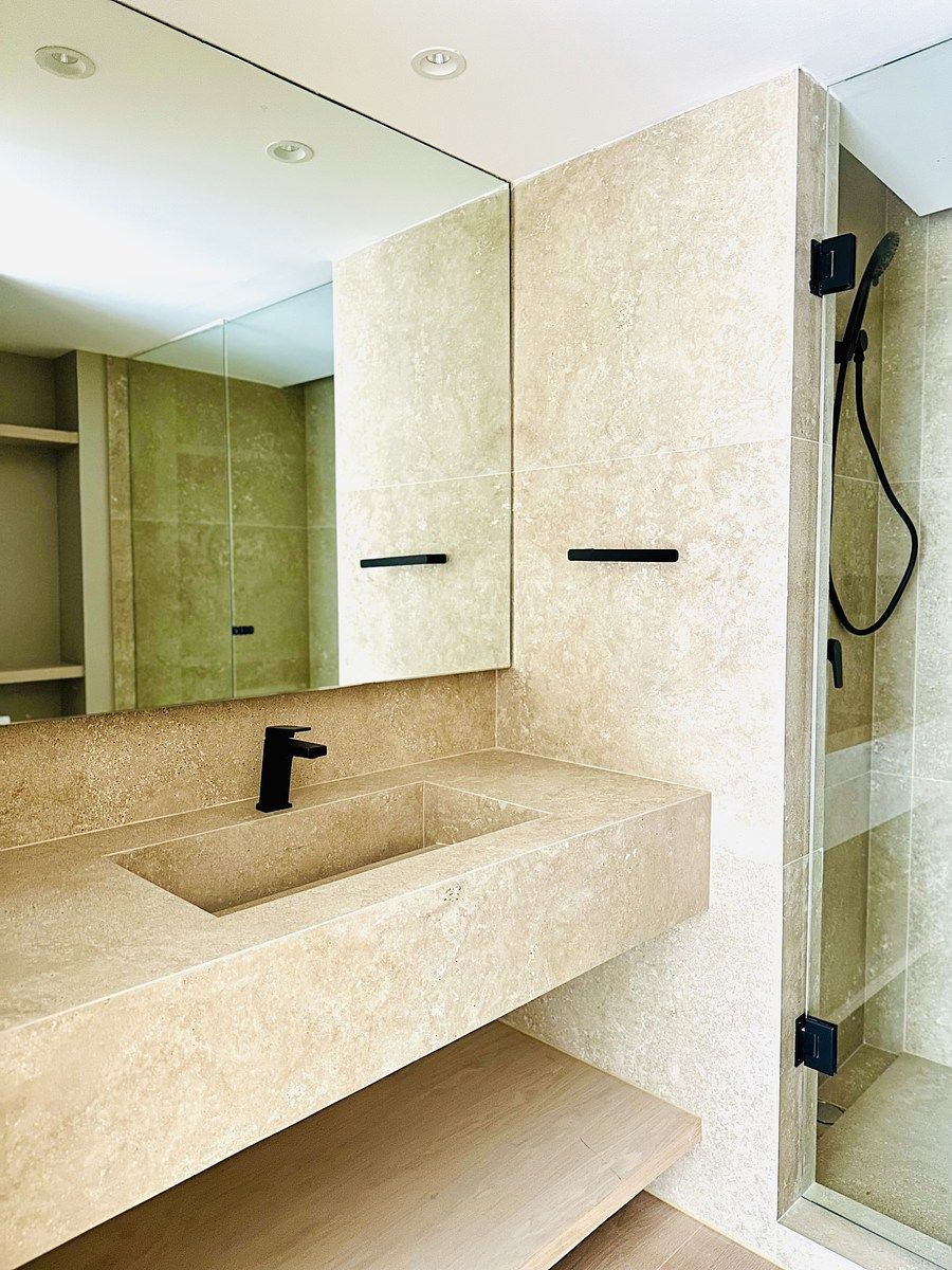 12 of 23: BAÑO RECAMARA PRINCIPAL