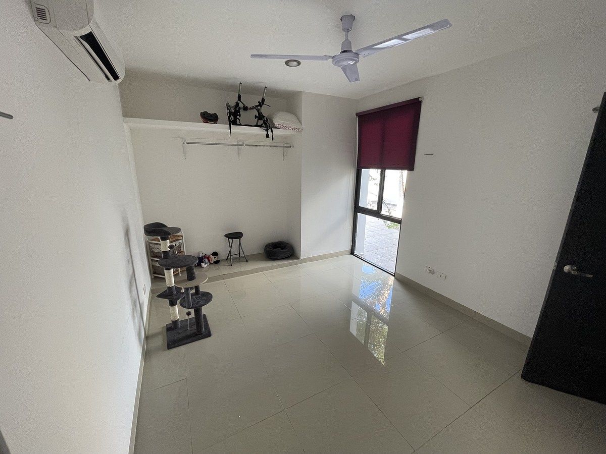 12 de 20: HABITACION PLANTA BAJA