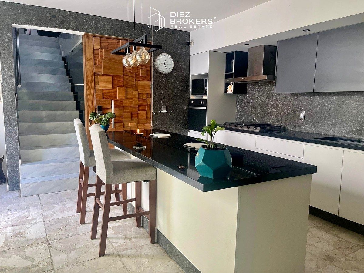 Casa En Venta - Residencial Victoria, Zapopan