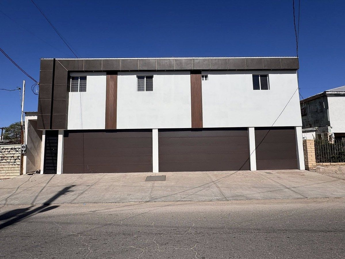 Se vende complejo de 5 departamentos en Fracc. Flores Magón (Mexicali, B.C.)