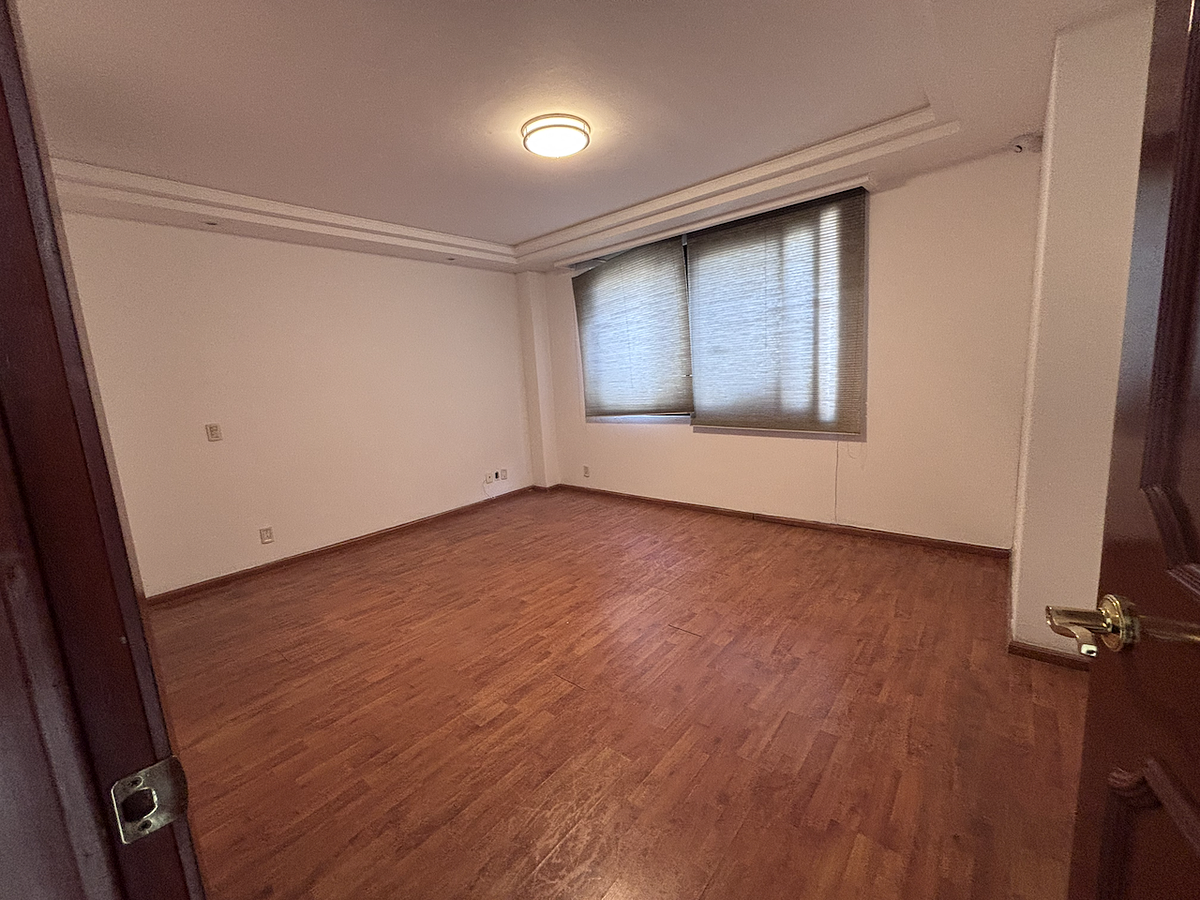 10 de 32: Cuarto principal