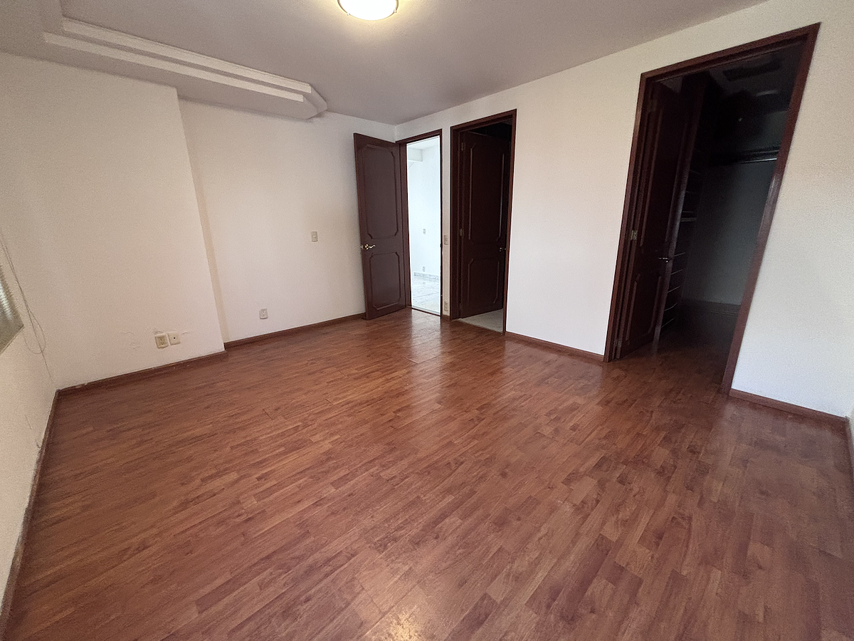 11 of 34: cuarto principal