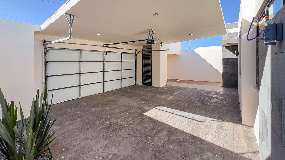 41 de 43: Cochera eléctrica para 2 autos