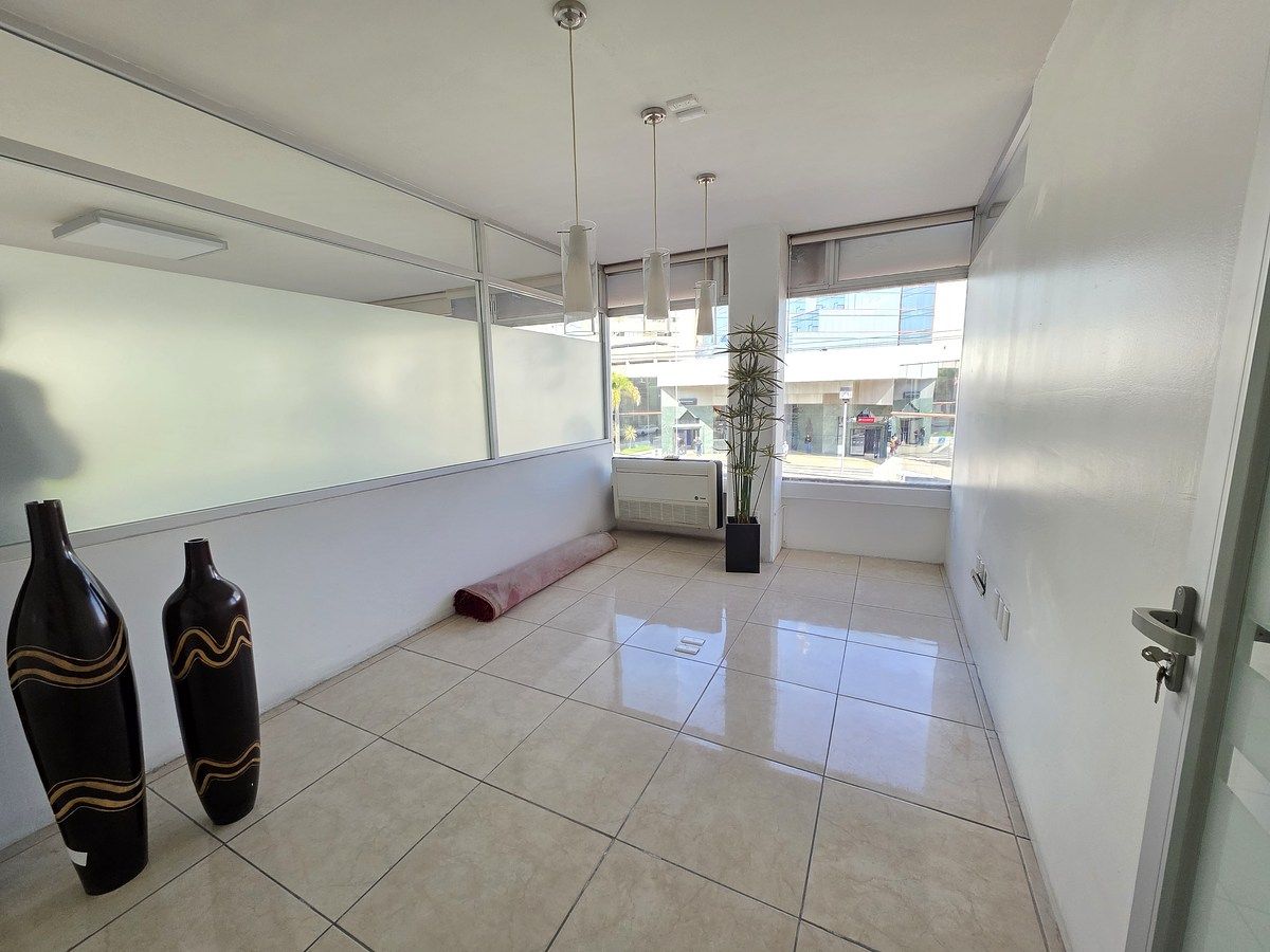 8 de 24: 1a oficina pequeña