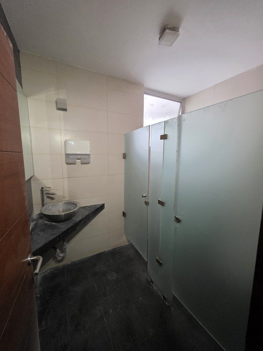 21 de 24: baño de damas