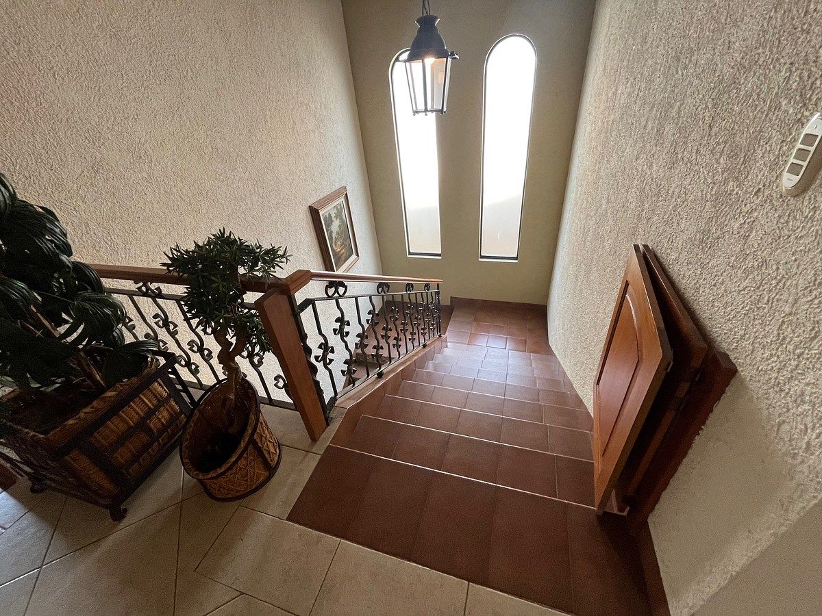 escalera para segundo piso, foto 13 de 28