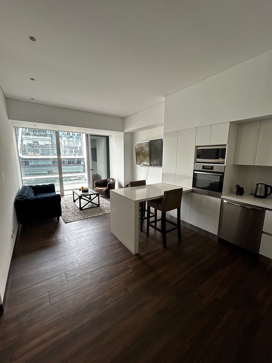 Apartamento en renta en zona 10, foto 1 de 16