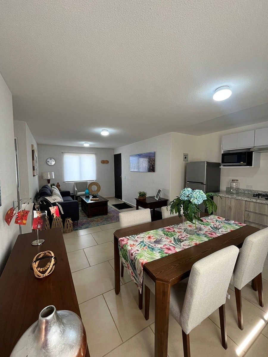 4 of 12: ESTANCIA SALA / COMEDOR