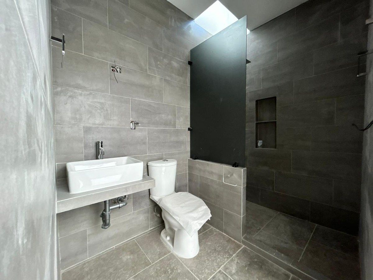 13 de 25: BAÑO RECAMARA PRINCIPAL