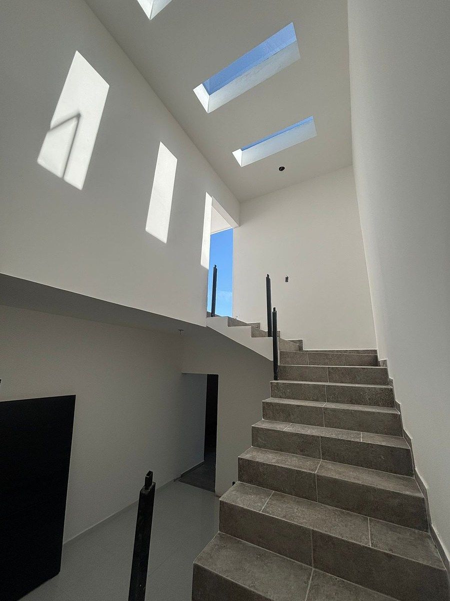 20 de 25: ACCESO A ROOF