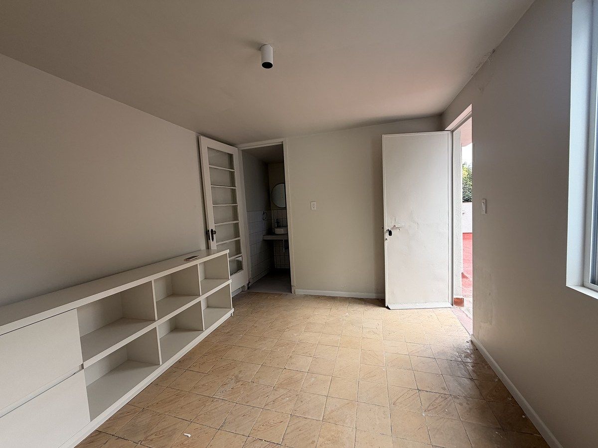 35 de 37: Cuarto de servicio o estudio