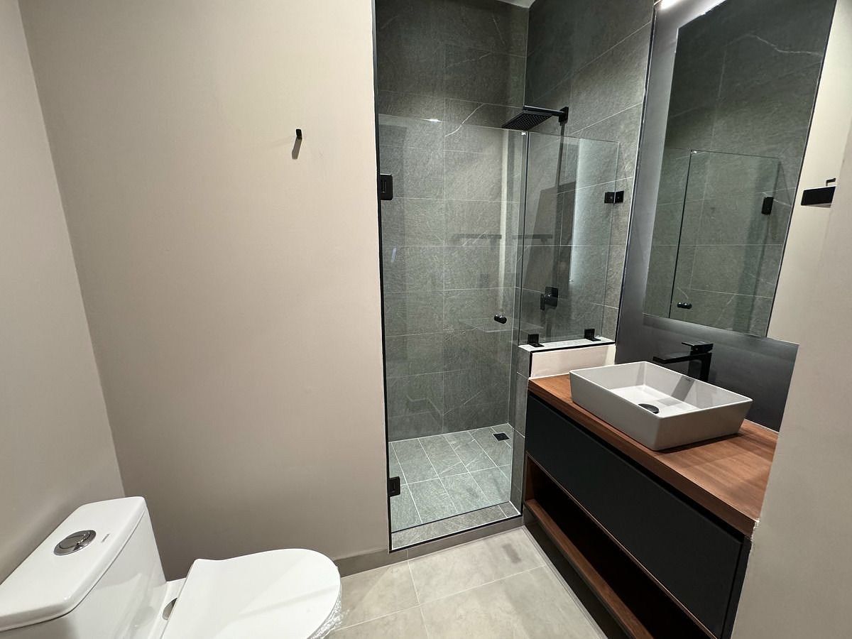 7 de 14: 2 baños completos