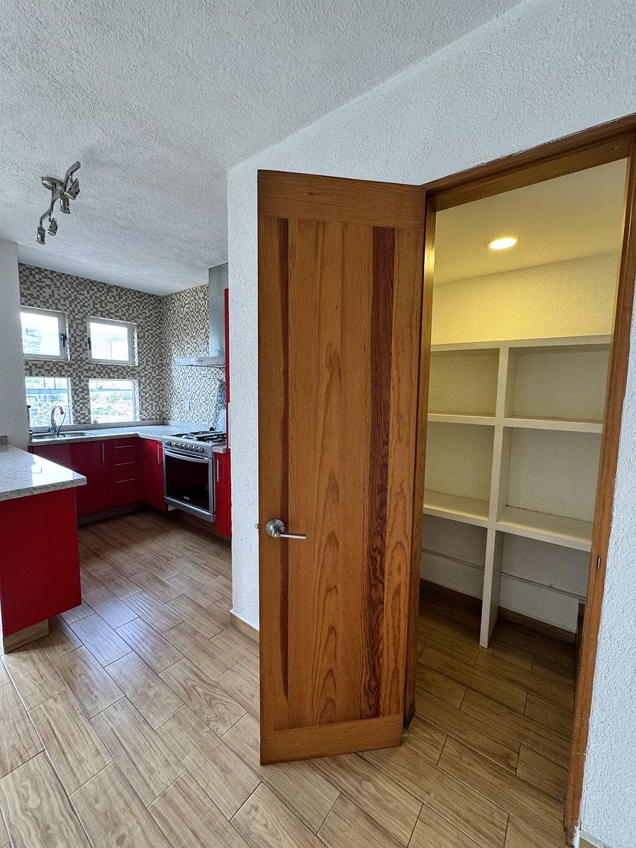 12 de 34: COCINA ALACENA