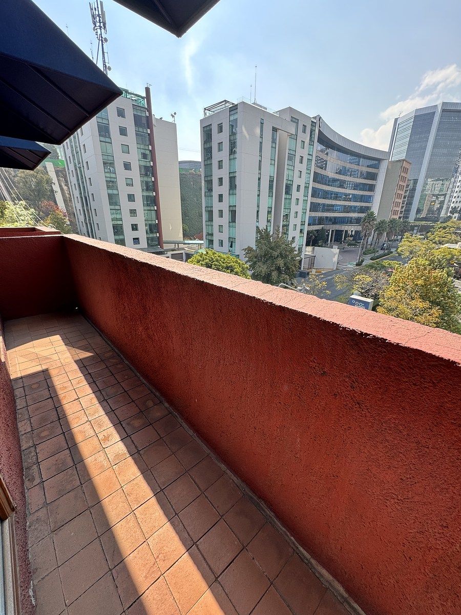 23 de 34: BALCÓN CORRIDO